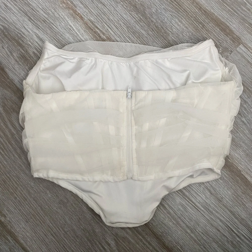 Strapless Savannah Corset Top in White - Picture 5 of 6